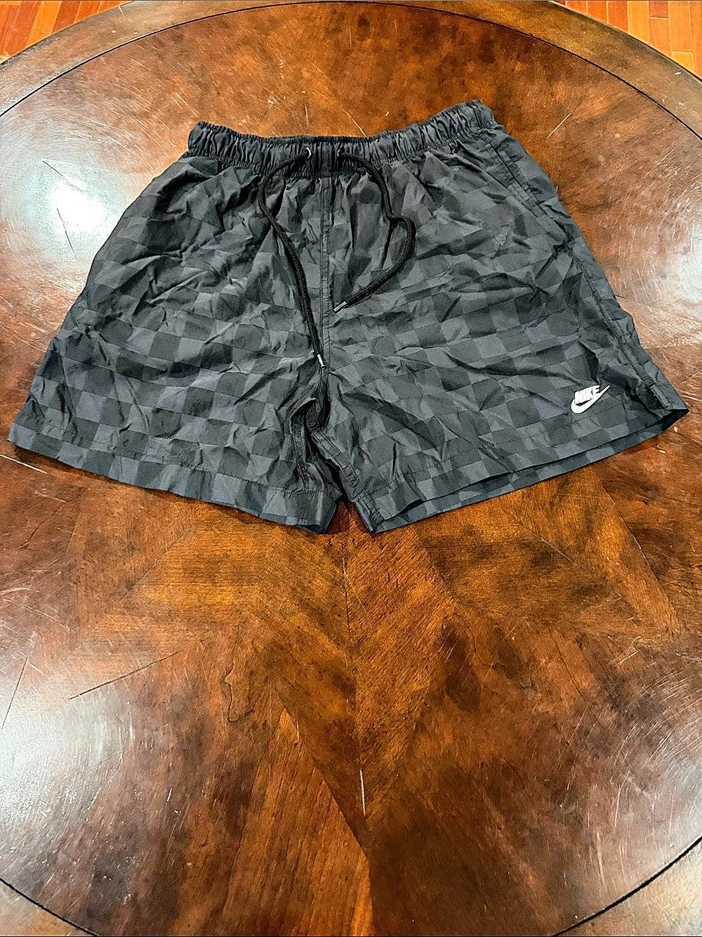 Nike Black/Gray Checkered Flow Shorts Men's Athletic Shorts Size Medium
